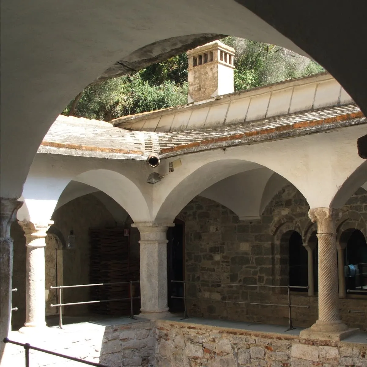 cloître supérieur abbaye san fruttuoso de camogli